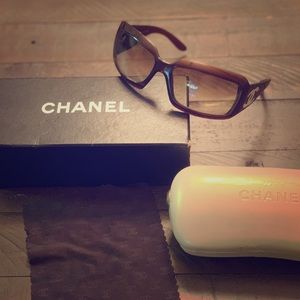 Mother of Pearl CC Chanel sunglasses